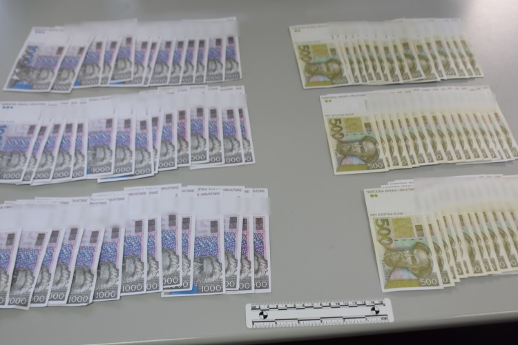 Slika /PU_ZG/slike/PUZ/2020/Svibanj/krivotvorenje novca 27052020/foto01.jpg